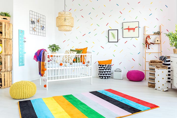 couleurs vives chambre bébé fille