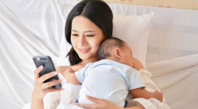 utiliser-son-smartphone-enceinte-dangers-et-solutions