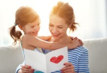 DIY Maternelle  Idées pour fabriquer une carte de fête des mères