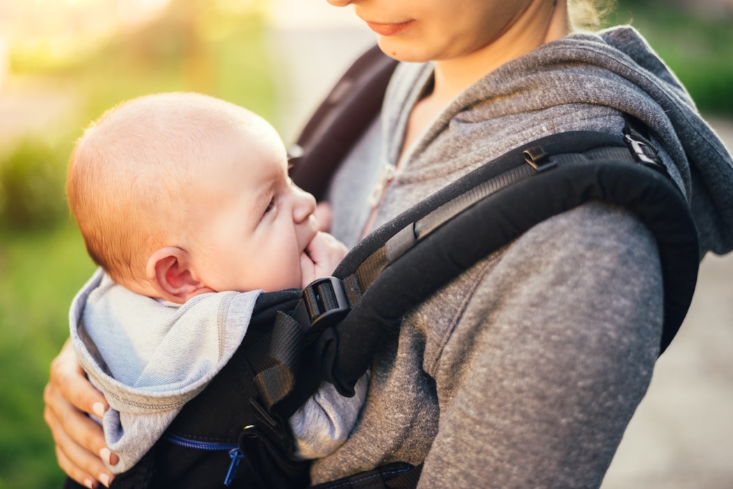 Porte bébé, sling...Conseils, critères de choix, astuces avant d’acheter