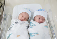 Jumeaux  ce lien si spécial qu’ils entretiennent avant même d’être nés !