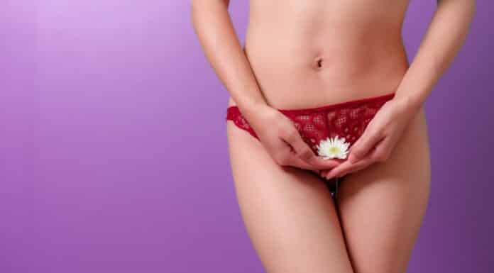 femme en culotte menstruelle