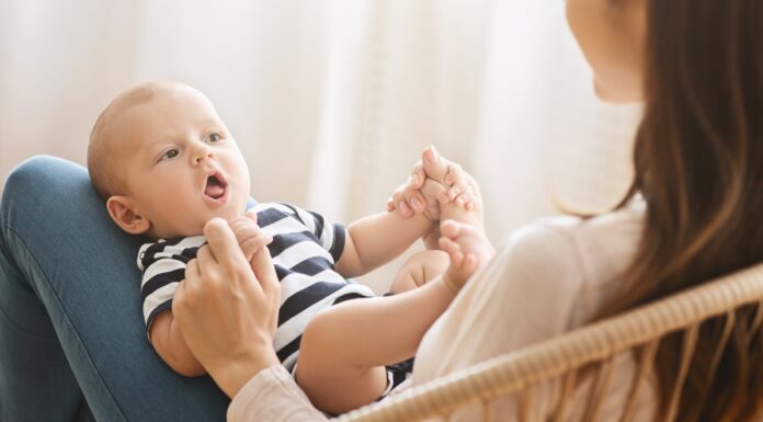 Développer la langue et la communication chez les tout-petits, notre rôle en tant que parents